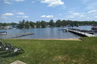 Image de Winnisquam Lakeside Retreat w\/Sandy Beach & Boat Docks