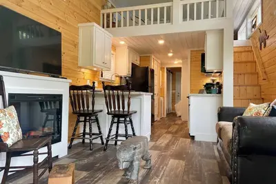 Image de RiverFront l Kayak l Hiking Trail l Tiny Home - Where The Little River Runs