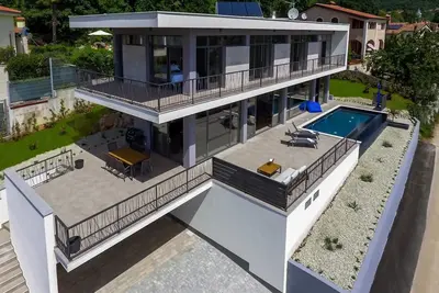 Villa Semper Fi with Pool