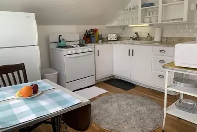 Image de Cozy Loft Three Blocks from Hospital and Downtown