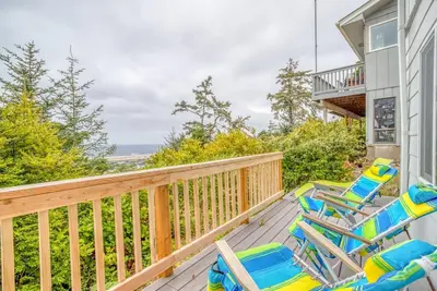Image de On the majestic Pacific, Whales Wonder offers ocean views, peace and ambiance.