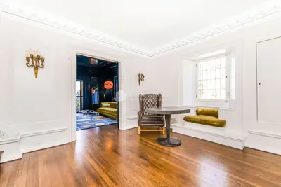 Image de Historic and Opulent Pacific Heights Mansion Overlooking Alta Plaza Park