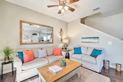 Image de Lucaya Village Townhome w/ Pool, 6 Mi to Disney!