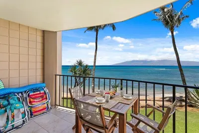 Image de Vi208 Remodeled Maui OceanFront 2bd w Ocean Views