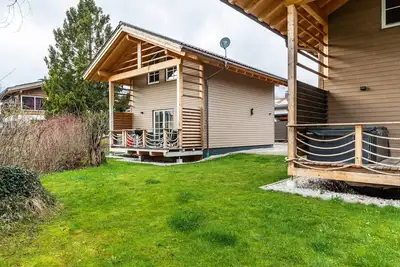 Image de Chalet Rauschn avec vue sur les montagnes avec sauna partagé.