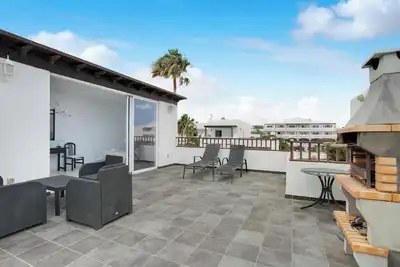 Image de Appartement de vacances \"Lovely Penthouse\" avec piscine, Wi-Fi et terrasse