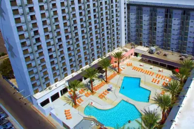 Image de Las Vegas Vacay! Spacious Unit! Short Drive to McCarran International Airport!