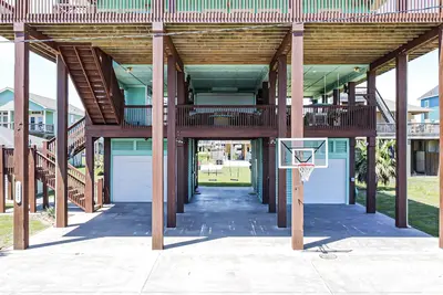 Image de The Real Deal: 3 Br, 2 Ba House in Port Bolivar, Sleeps 14