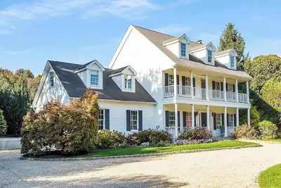 Image de North Fork Manor: Heated Pool, Hot tub
