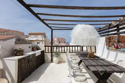 Image de Antonia's rustic house - Old town view