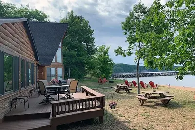 Image de Relaxing Sandy Beach Retreat on Lake Superior