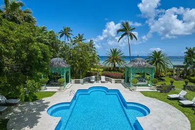 Image de Glamorous Beachfront Estate - Leamington