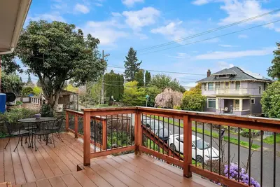 Image de Seattle Vacation Home: Bright 3 bedroom home with updated kitchen in Columbia City