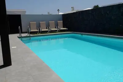 Image de Villa -Playa Blanca proximité marina rubicon avec piscine privative