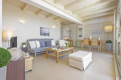 Sunny Penthouse & Modern Amenities ★ Sea View ★