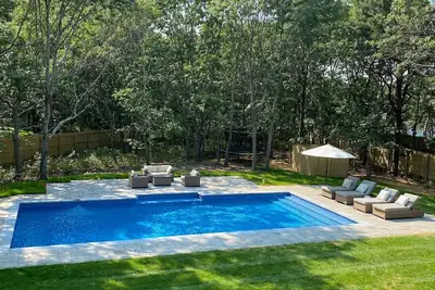 Image de Pristine Jewel Box in the Heart of East Hampton