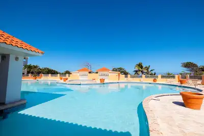 Image de \"Indulge in Comfort at Golden Dream Villas Your Dream Vacation Getaway! \"