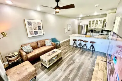 Image de Lux Gruene Condo | Walk to Gruene Hall! | On River!