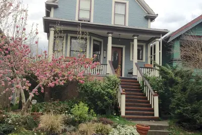 Image de Artist's Character House