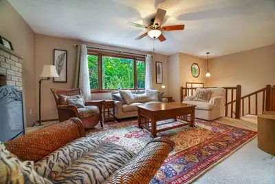 Image de New! Lodge w\/ Firepit-mins to Kalahari & Camelback