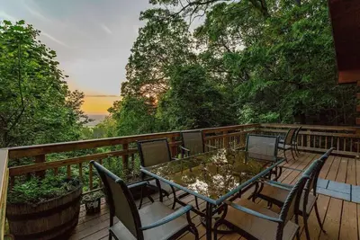 Image de Sunny Streams Cabin - Sunset Views w/ a Hot Tub!