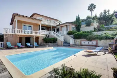 Image de Villa exclusive dans l'Esterel frais et calme à Frejus