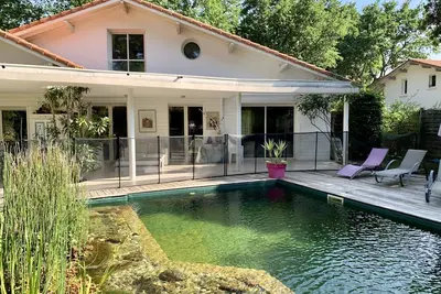 Image de Hossegor, near the Golf: house sleeps 10, natural swimming pool