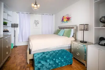 Image de Saint Marks Cozy 2br/1ba~ Prime East Village