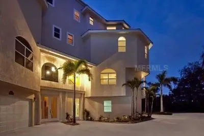 Image de Great Gulf View! Steps to the No. 1 Beach in a 2, 759 sqft luxury townhome