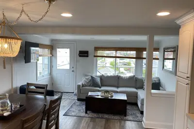 Image de Comfortable 2 Bedroom 2 Bath Apartment