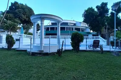 Image de Espectacular Casa Quinta Las Flores - Melgar