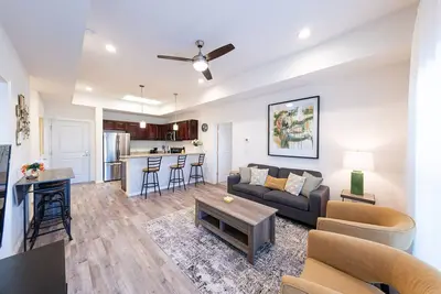 Image de Spacious Private Condo Unit in Lifestyle Center
