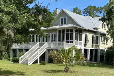 Image de Private Deep Water 6. 5 acre Estate With Dock Sleeps 10