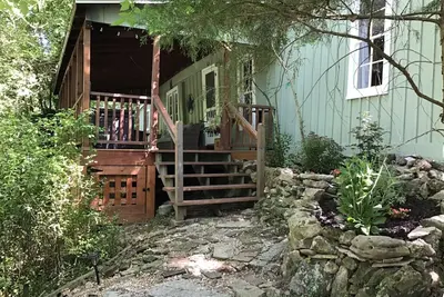 Image de Creekside Cottage (Pet Friendly/Hot Tub)