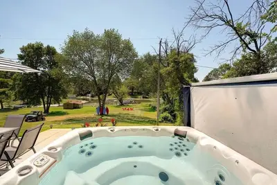 Image de Cedar Point Retreat-Hot tub, Kayaks, Ice Fishing