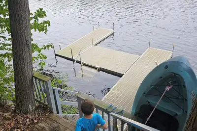 Image de Secluded lakeside home with 2 private docks, hot tub, bball hoop, H2o activities