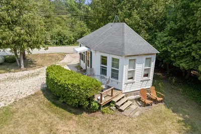 Image de Charming Tuckaway Cottage in Ephraim, Wi