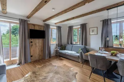 Image de Appartement \"Beim Nik with Wanderreitstation\" avec vue sur la montagne et balcon