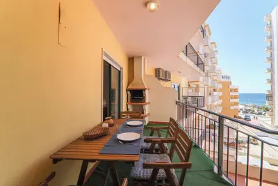 Image de Incroyable vue \"Olival Beach\" appartement - vue sur l'océan, piscine, wifi, garage, barbecue