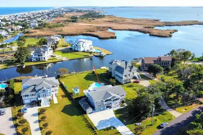 Image de 6br Bayside, Ev, Pool/HotTub, Aug/Sep Discounts!