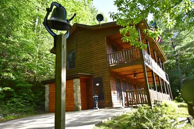 Image de Black Bell Cabin - Fireplace - Mountain Top View - High Speed Internet