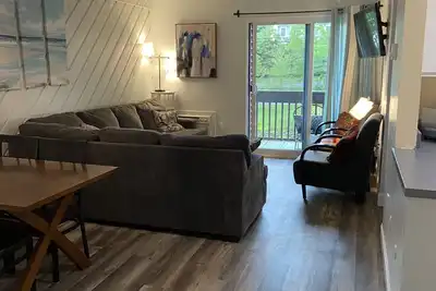 Image de Convenient location to Weirs Beach at Lake Winnipesaukee