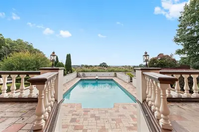 Image de Welcome to @ViewLaneVilla \"Insta/Ig\" Nj Mediterranean Villa with Lake Views