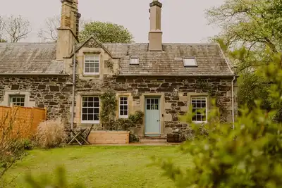 Image de Sumptuous Romance: Tip-top luxe lodge & garden on vast seaside estate