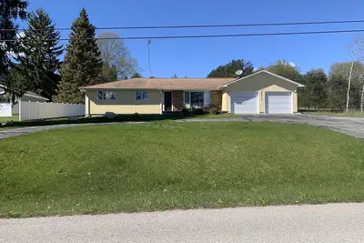 Image de Clam Lake Access - sleeps 12. Close to Torch Lake. Between Bellaire and Alden