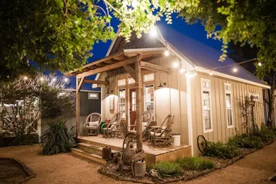 Image de The Cedar Lodge at Gruene B&B