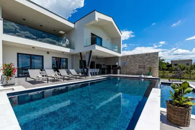Image de Luxury Villa Callisto with Pool