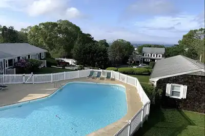 Image de Sunny 2bedroom condo w pool!