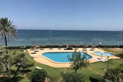 Image de Fantastic sea views right on the beach in Denia