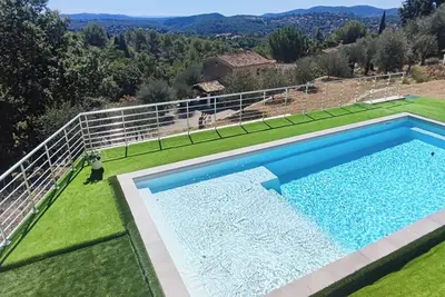 Image de Villa sur la Cote D'azur 8 Personnes Terrasse piscine et Jacuzzi